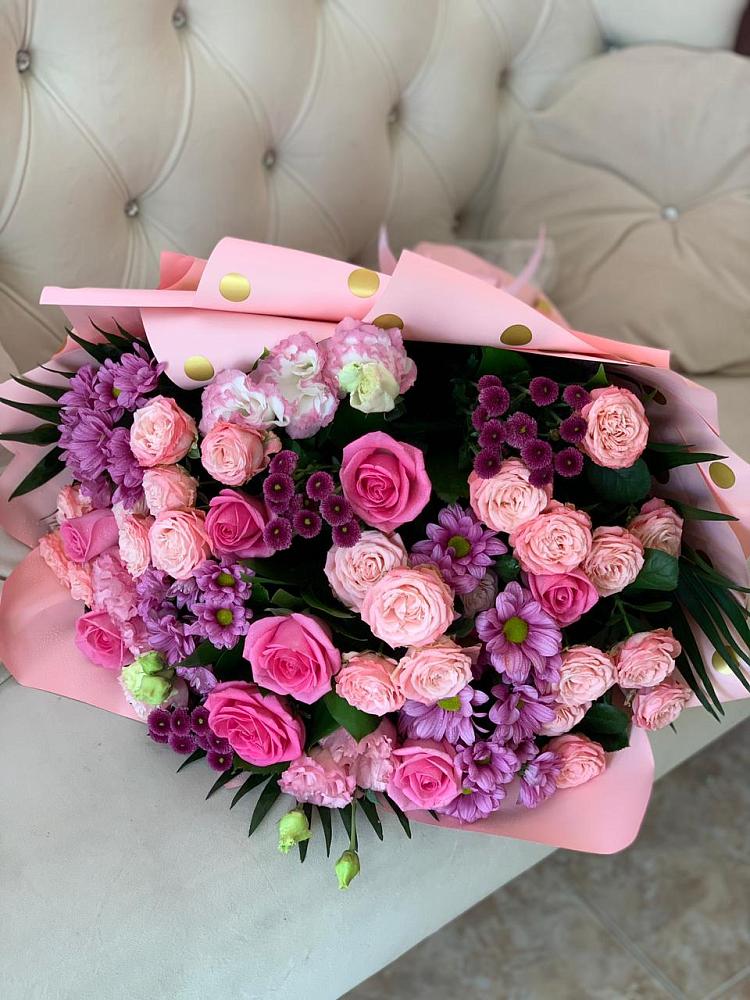 Букет цветов из: Хризантемы, Розы и Лизиантусы в Угловском