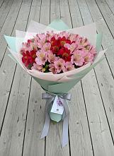 Букет цветов из:  Альстромерии в Угловском