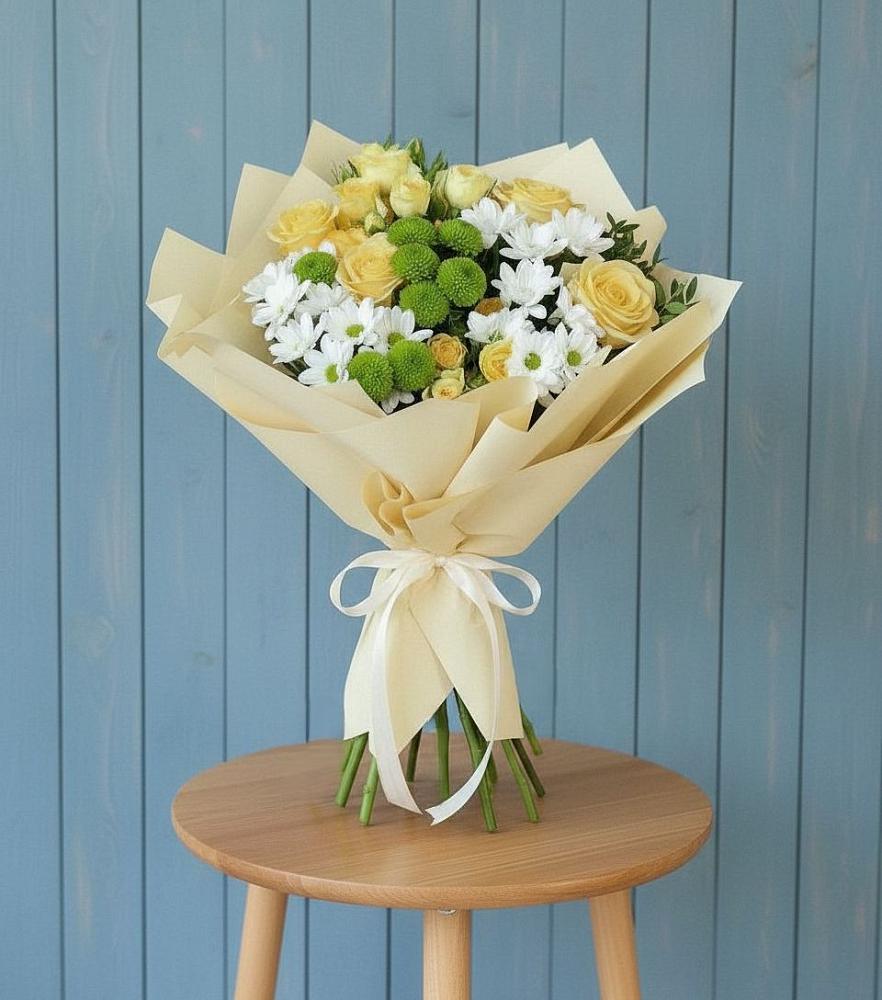 Букет цветов из: Хризантемы и Розы в Угловском