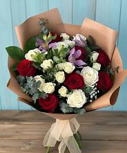 Букет цветов из:  Розы и Альстромерии #REPLACE_PRED# Угловском