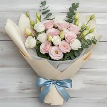 Букет цветов из:  Лизиантусы #REPLACE_PRED# Угловском