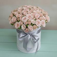 Цветочная композиция из Розы в шляпной коробке в Угловском