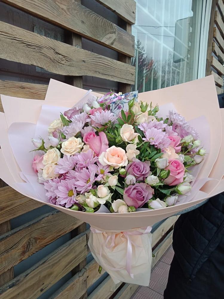 Букет цветов из: Розы и Хризантемы в Угловском