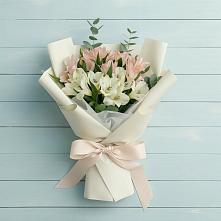 Букет цветов из:  Альстромерии в Угловском