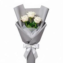 Букет 3 белые розы в Угловском