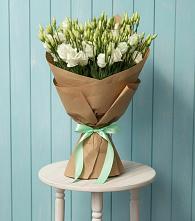 Букет цветов из:  Лизиантусы в Угловском