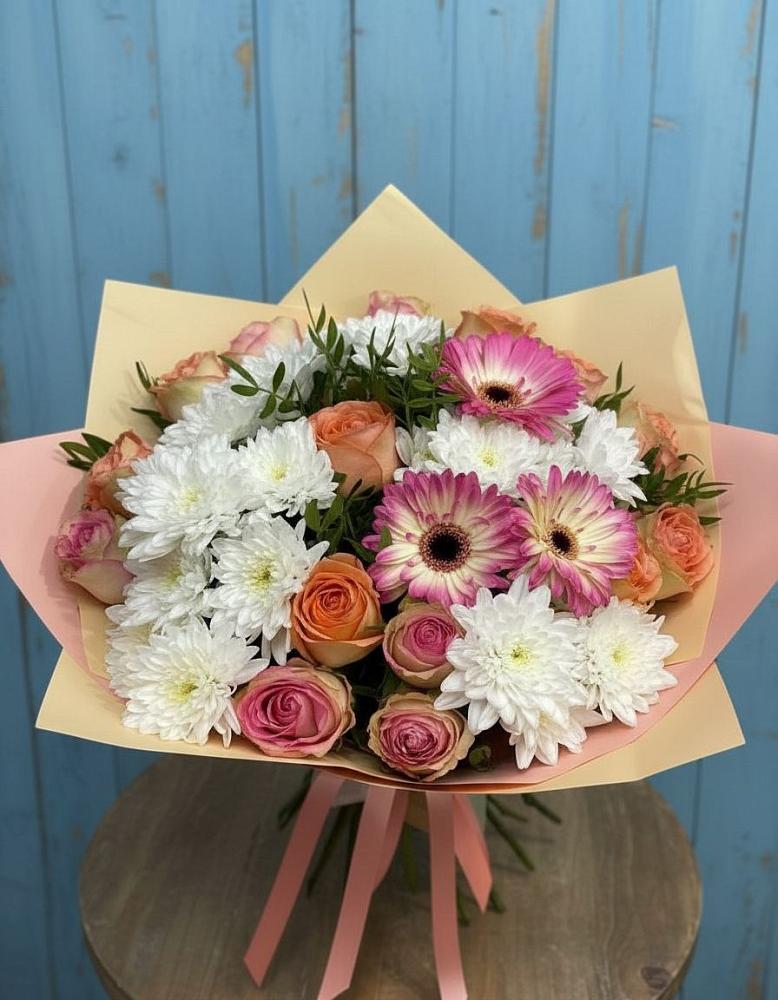 Букет цветов из: Розы, Герберы и Хризантемы в Угловском