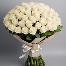 Букет 101 беля роза Белоснежка в Угловском