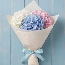Букет цветов из:  Гортензия в Угловском