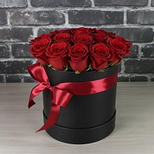 Цветочная композиция из Розы в шляпной коробке в Угловском