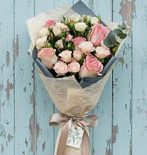 Букет цветов из:  Розы #REPLACE_PRED# Угловском