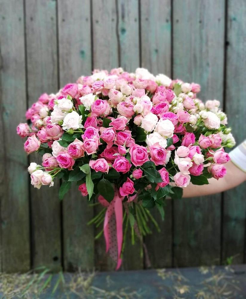 Букет Розовые кустовые розы Натали и Лав Лидия в Угловском