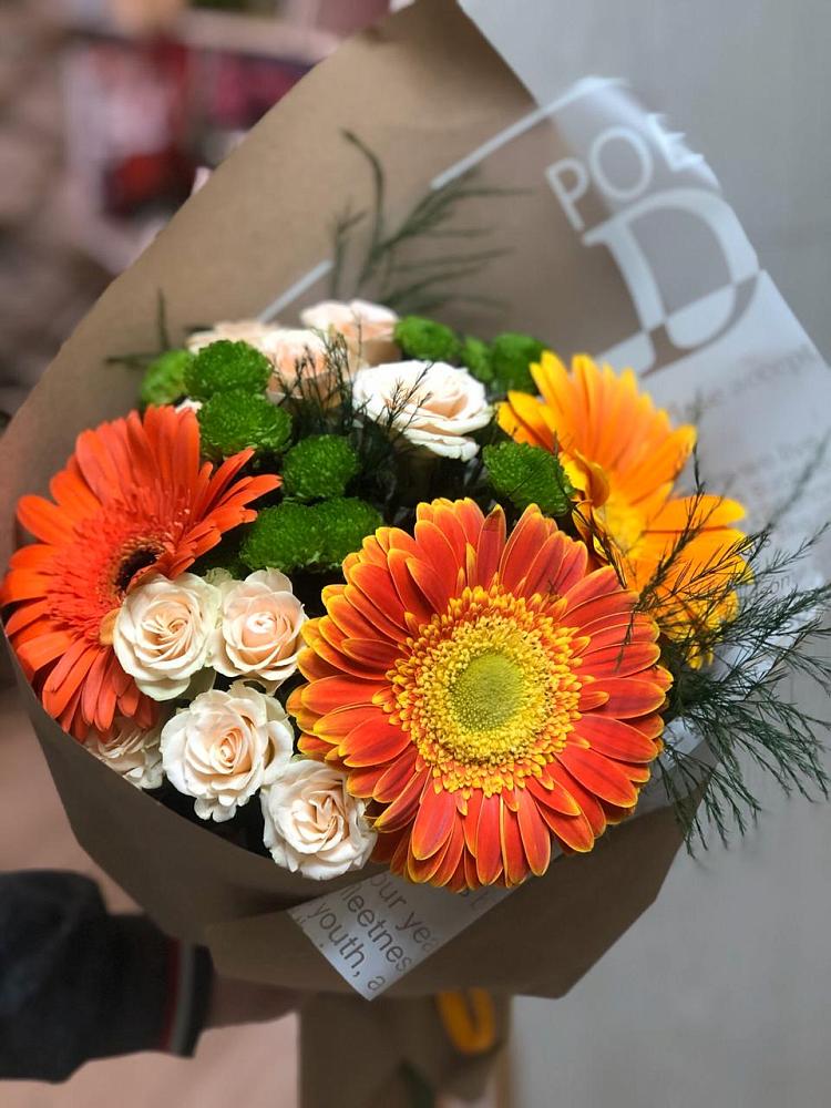 Букет цветов из: Герберы, Хризантемы и Розы в Угловском