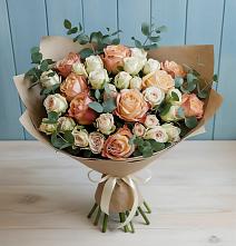 Букет цветов из:  Альстромерии и Розы #REPLACE_PRED# Угловском